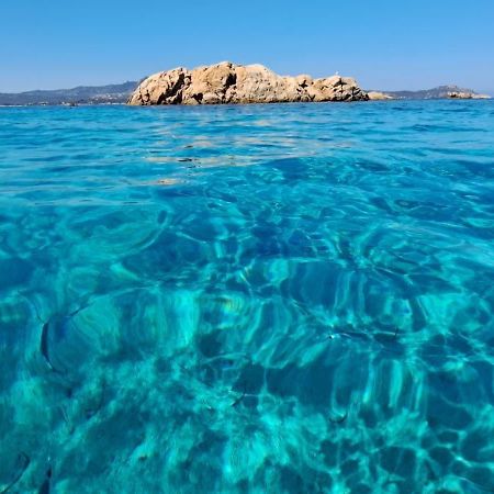 Nest House - Esclusivo Appartamento Marina Di Olbia- Mater Olbia - Beaches - Close To The Airport - Private Parking- Full Comforts - Екстериор снимка