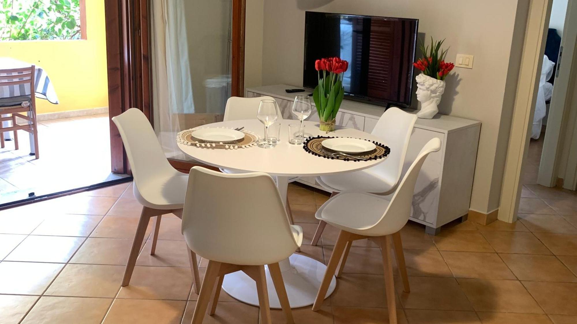 Nest House - Esclusivo Appartamento Marina Di Olbia- Mater Olbia - Beaches - Close To The Airport - Private Parking- Full Comforts - Екстериор снимка